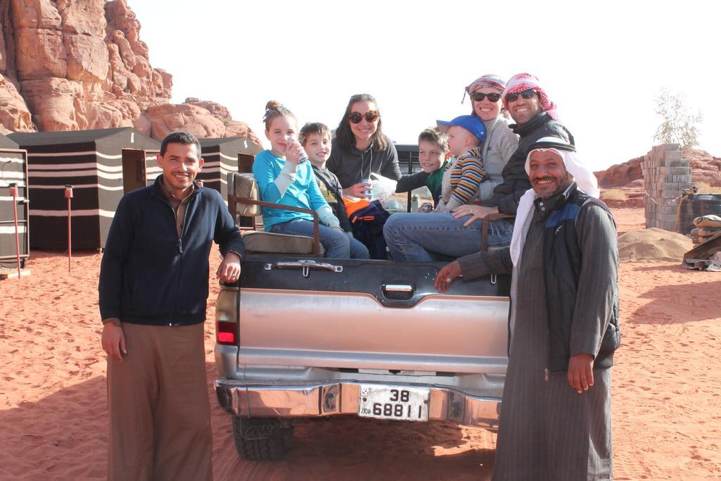 Rainbow Camp Hotel Wadi Rum Exterior photo