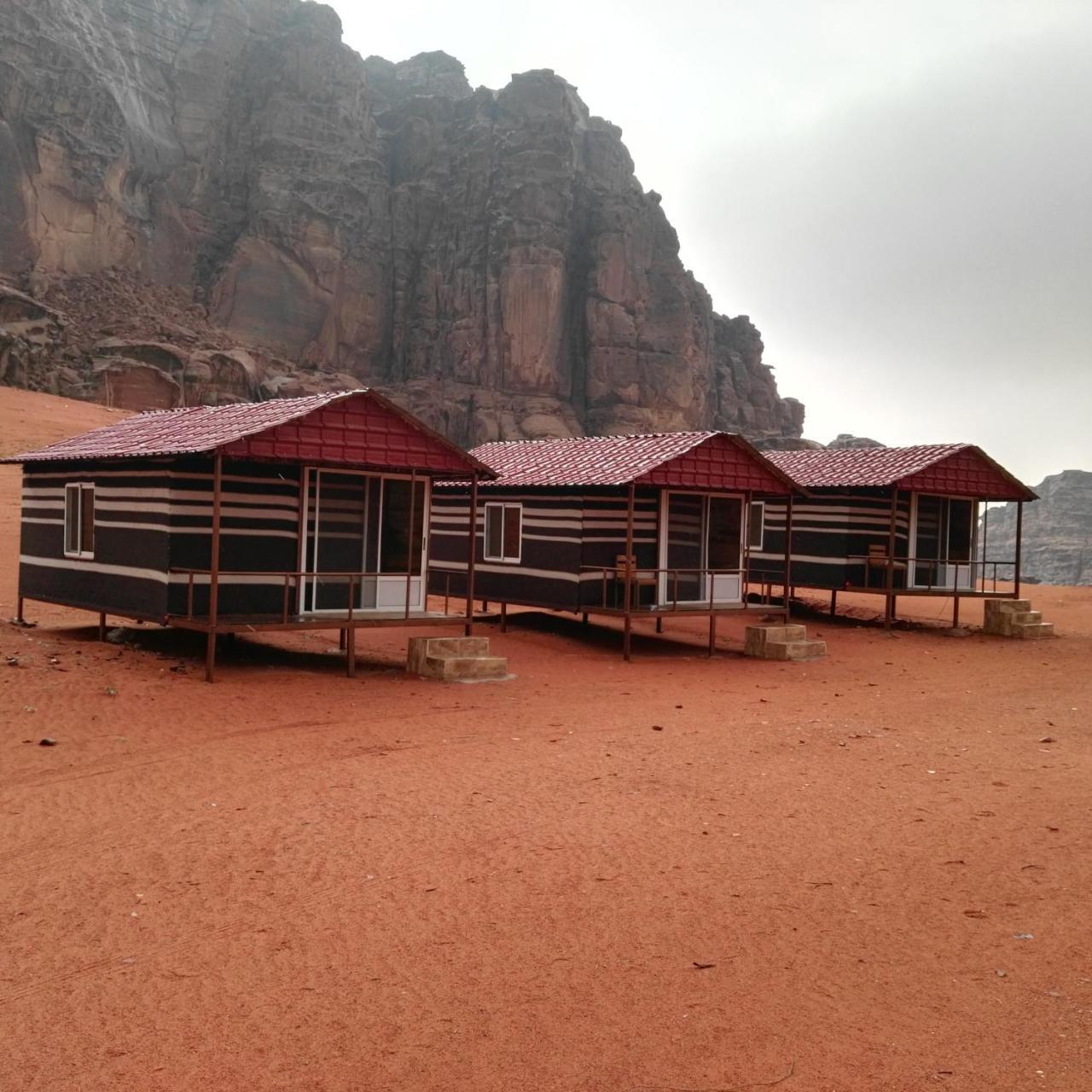 Rainbow Camp Hotel Wadi Rum Exterior photo
